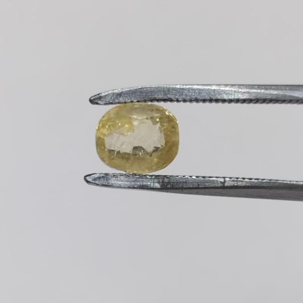 Yellow Sapphire 2.70 Carat